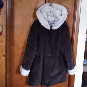 EUC J. Percy For Marvin Richards Women's Leather Coat Size Medium